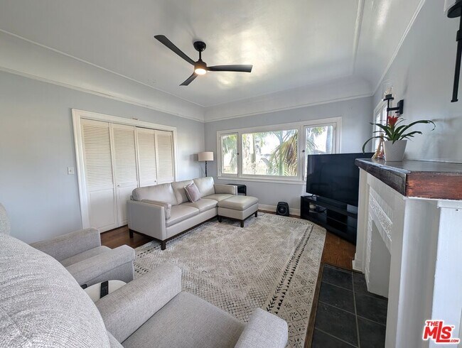 Photo - 2404 5th Ave