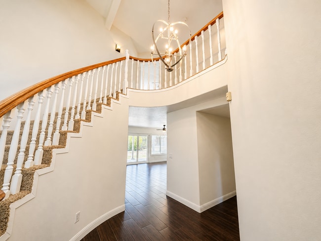 Photo - Beautifully updated and upgraded Chardonnay Hills house for rent