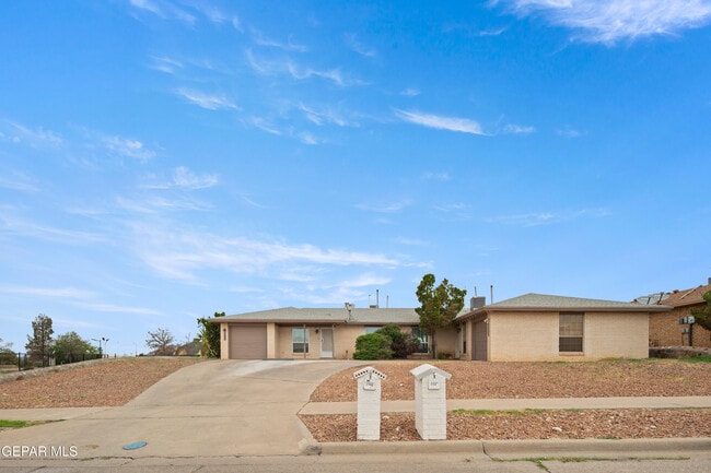 Photo - 7139 Orizaba Ave