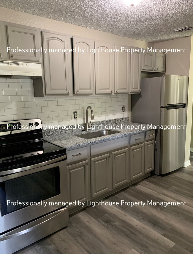 Photo - Just Renovated! 3/1.5 in Sherwood Forest!
