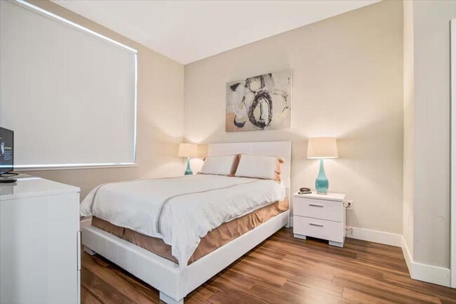Building Photo - 1734 W El Camino Real Unit ID1039853P