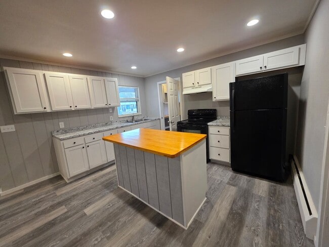 Building Photo - 1353 W Grand Ave Unit #1353