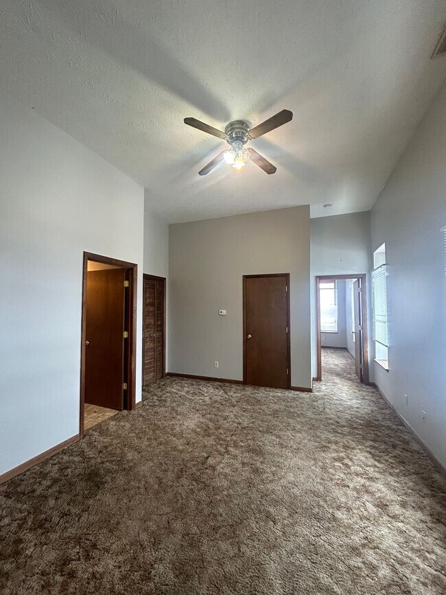 Photo - 285-295 N Cross Street Unidad 295 A