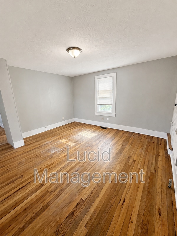 Photo - 1512 Bluegrass Ave