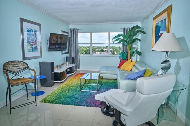 Photo - 2555 NE 11th St Unidad 703