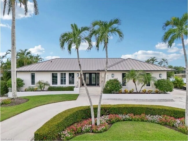 Photo - 444 N Barfield Dr