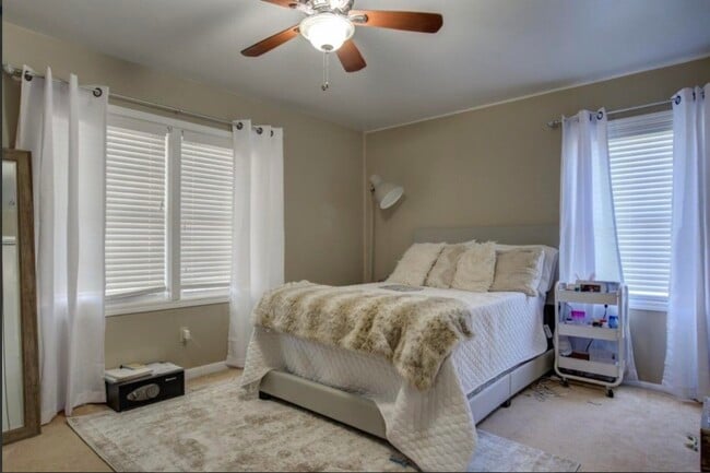 Photo - 3815 31st St