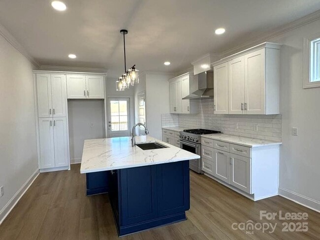 Photo - 8070 Blackwood Rd