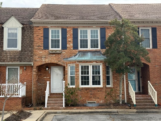 Photo - 658 Lord Dunmore Dr