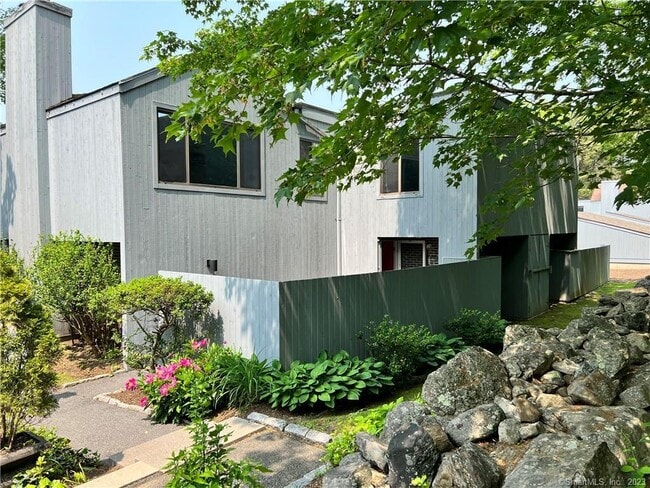 Photo - 2 Juneberry Ln Unit 2