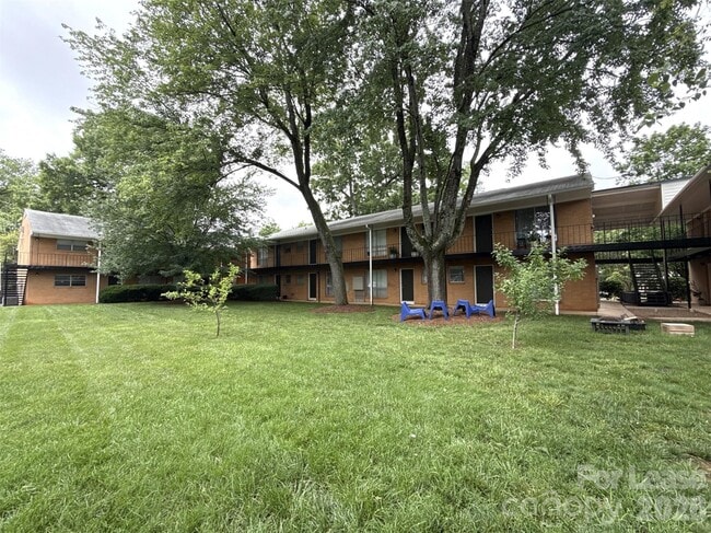 Building Photo - 1812 The Plaza Unit T