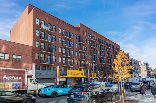 Photo - 752 Bedford Ave