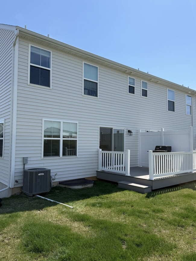 Photo - 211 Magnolia Ln