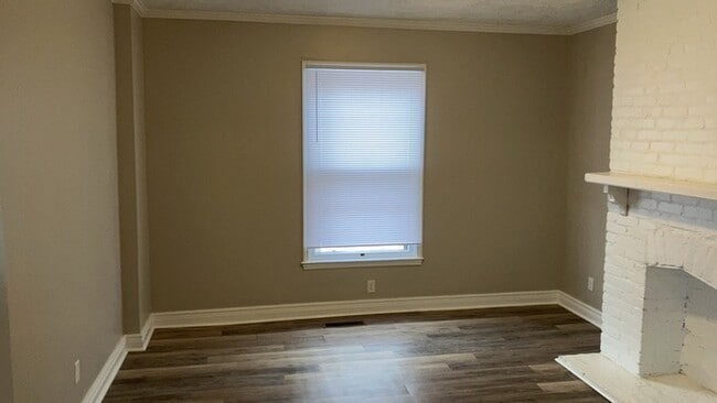 Photo - 1150 Creighton Ave