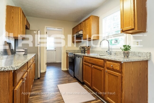 4925 43rd Way N