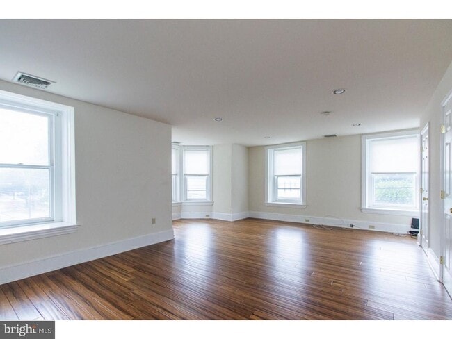 Photo - 4415 Manayunk Ave