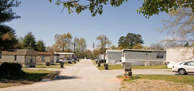 Photo - 10 Dixie Cir Apartments