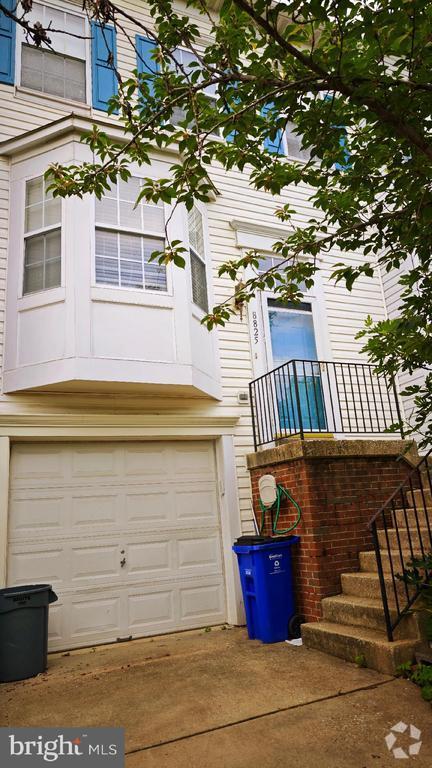 Building Photo - 8825 Hawthorne Ct Rental