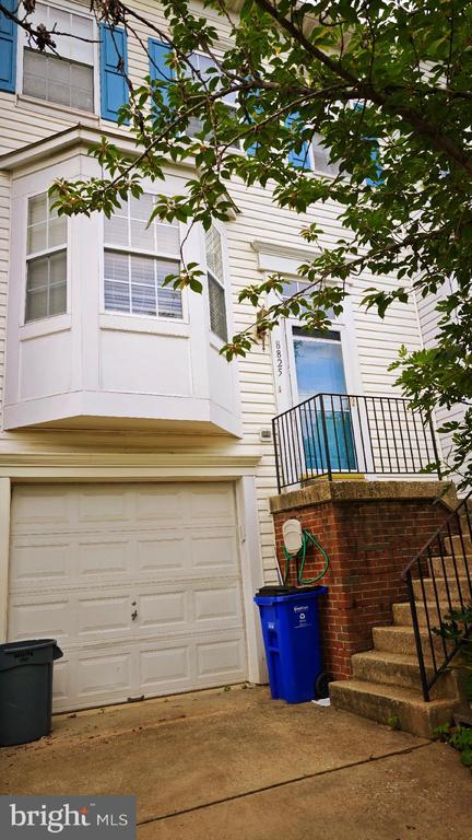 Photo - 8825 Hawthorne Ct Townhome