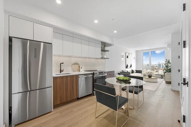 953 Dean St Unit 225