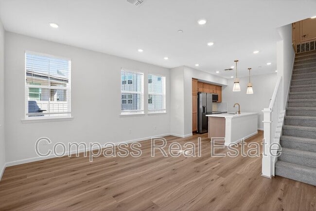 Photo - 21061 Story St