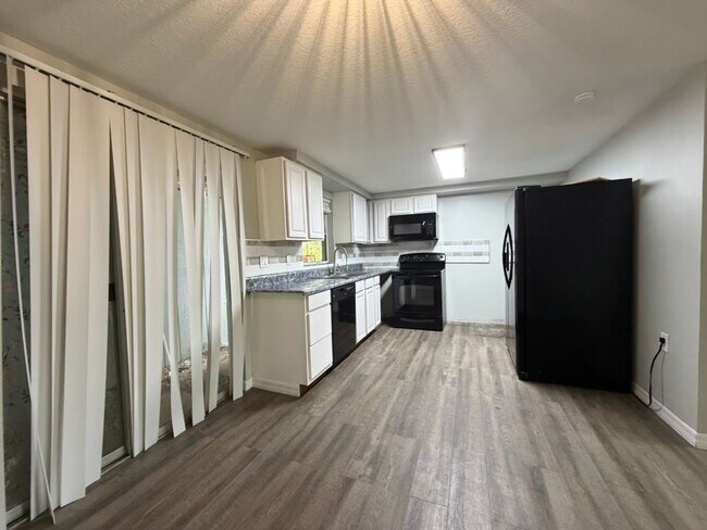 Photo - 702 21st Ave W Unit C