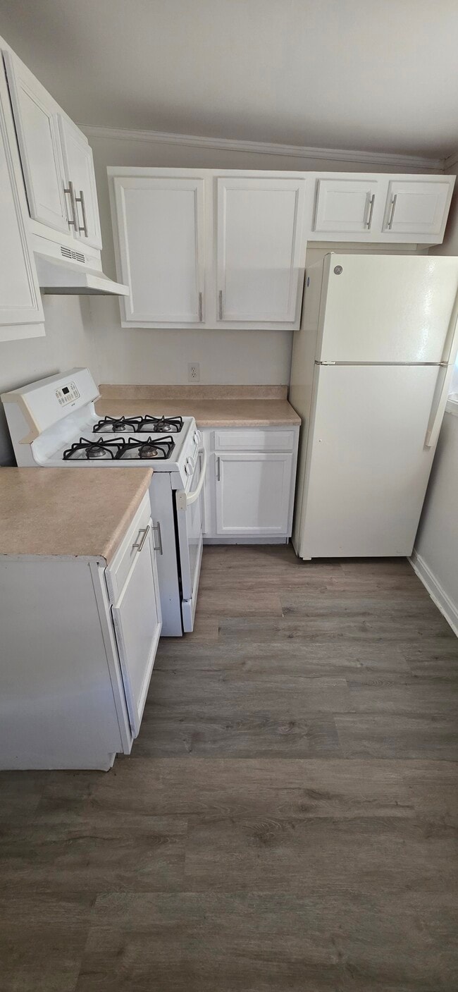 Photo - 2136 N Fulton Ave Unit Apt 3