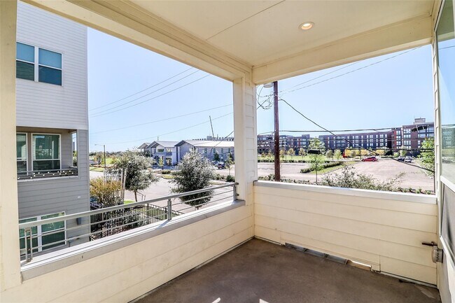 Photo - 2745 Clinton Dr