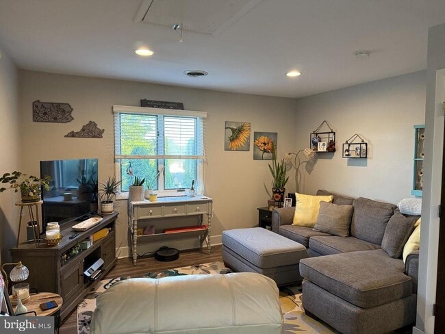 Photo - 963-APT Biglerville Rd