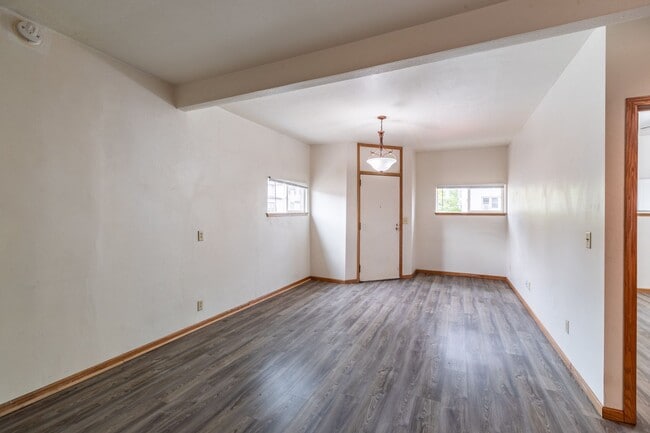 Building Photo - ds902 Unit 902 Rental
