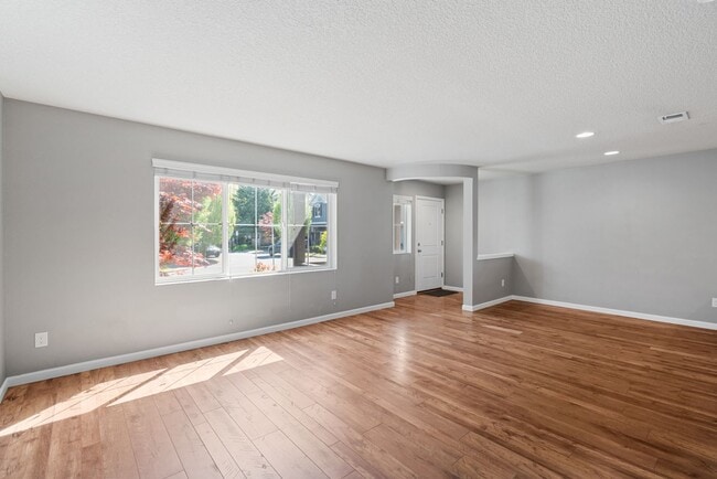 Photo - Beautiful Beaverton Home in Great Location with a Fenced Yard!