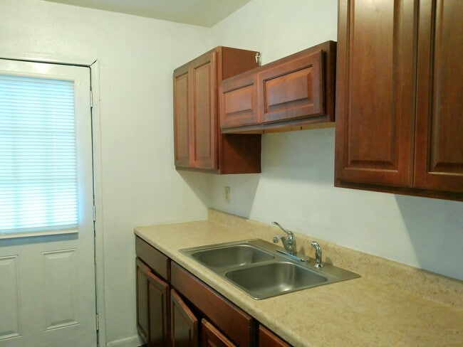 Photo - 4326 Vestal St