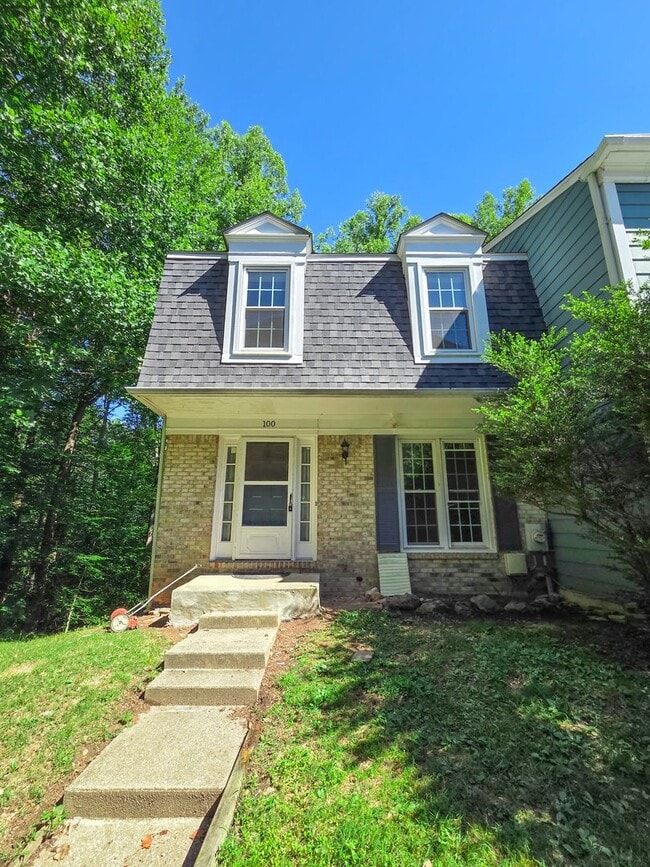 Building Photo - Fantastic 3br TownHome in highly sought Silver Spring Neighborhood - Available NOW!
