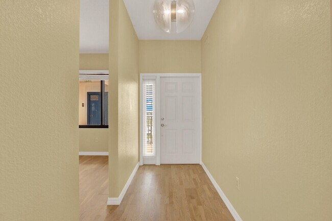 Photo - 370 Golfview Rd Unit 901