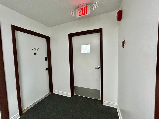 Photo - Move-In Ready! Studio Condo! Prime Long Beach Location! 90804 Unit 126