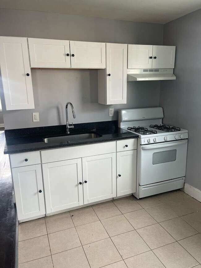 Photo - 24 Harding Pl Unit 3rd floor