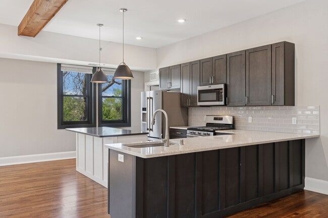 Photo - 107 Chestnut St E Unit 212