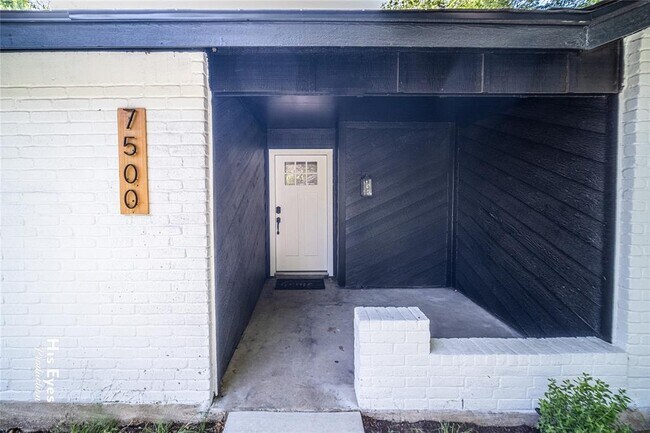 Photo - 7500 Rio Pass