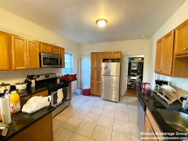 Building Photo - 52 Delle Ave Unit 3