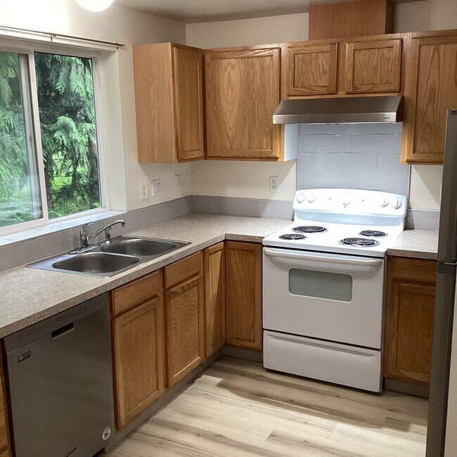 Photo - Spacious 3 bedroom townhome on cul-de-sac