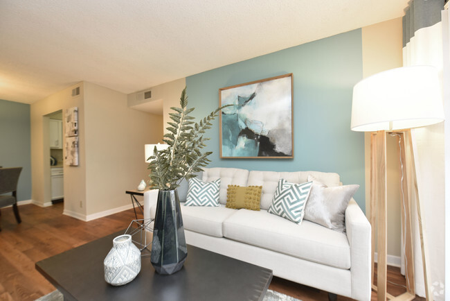 Building Photo - Hampton Creek Rental