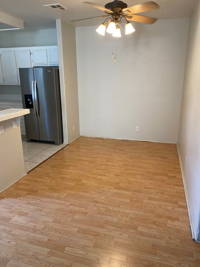 Photo - 11442 Via Rancho San Diego Unidad Remington Rental