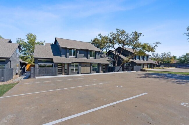 Photo - 1902 Albury Cove Unidad A