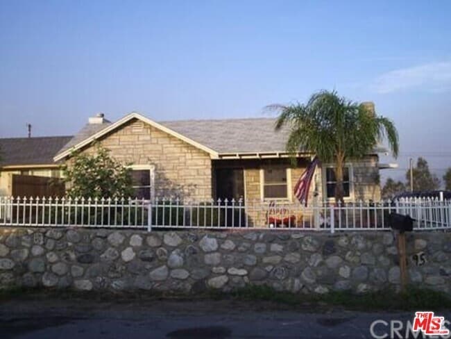 Building Photo - 950 N Allen St Rental