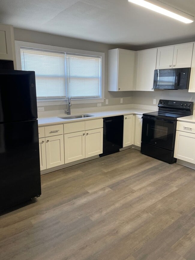 Photo - 1112 Cayuga St