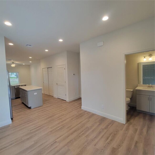 Photo - 1293 Disston Ave