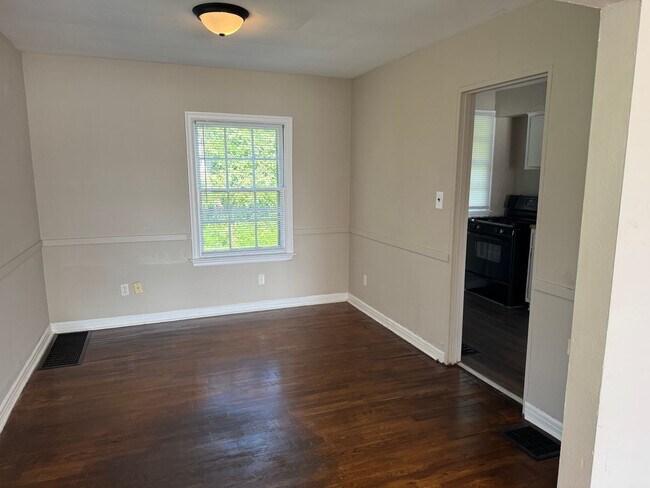 Photo - 373-375 N Roosevelt Ave Unit 373 N Roosevelt