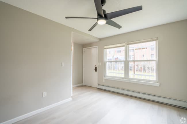 Photo - 238 Mather St