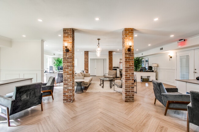Bellaire Oaks Apartments
