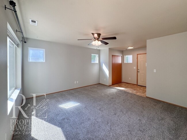 Photo - 2290 SW Siskin Cir